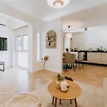 Boutique Old Town דירה *