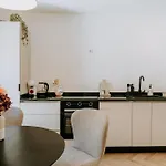 Boutique Old Town דירה מוסטר