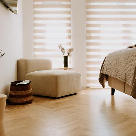 Boutique Old Town Apartment